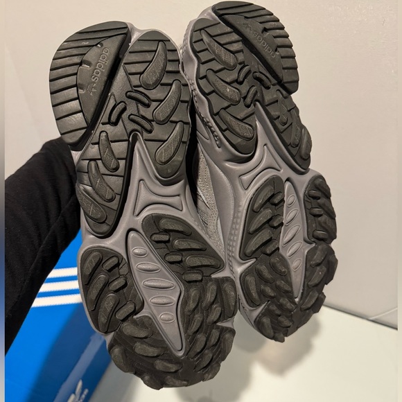 Adidas Ozweego TR Shoes Men’s 7.5 / Women’s 9 - Picture 9 of 11
